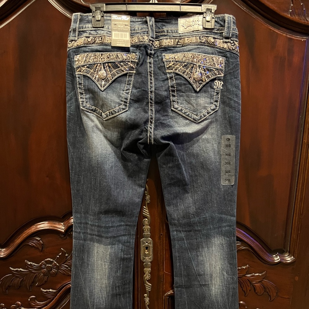 *NWT!* Miss Me Jeans Size 30, Bling Pockets